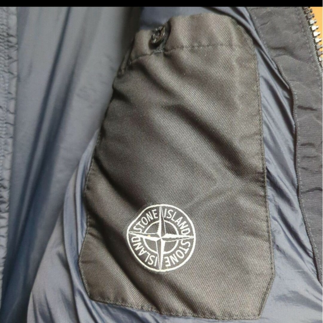 STONE ISLAND(ストーンアイランド)のストーンアイランド　ダウン　黒　STONE ISLAND メンズのジャケット/アウター(ダウンジャケット)の商品写真