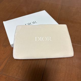 ディオール(Dior)のDior ディオール　ポーチ ベージュ　新品　未使用(ポーチ)