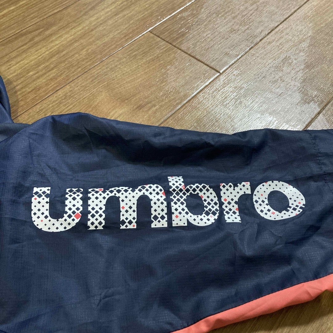 UMBRO(アンブロ)の【umbro】サイズS ナイロンジャケット レディースのジャケット/アウター(ナイロンジャケット)の商品写真