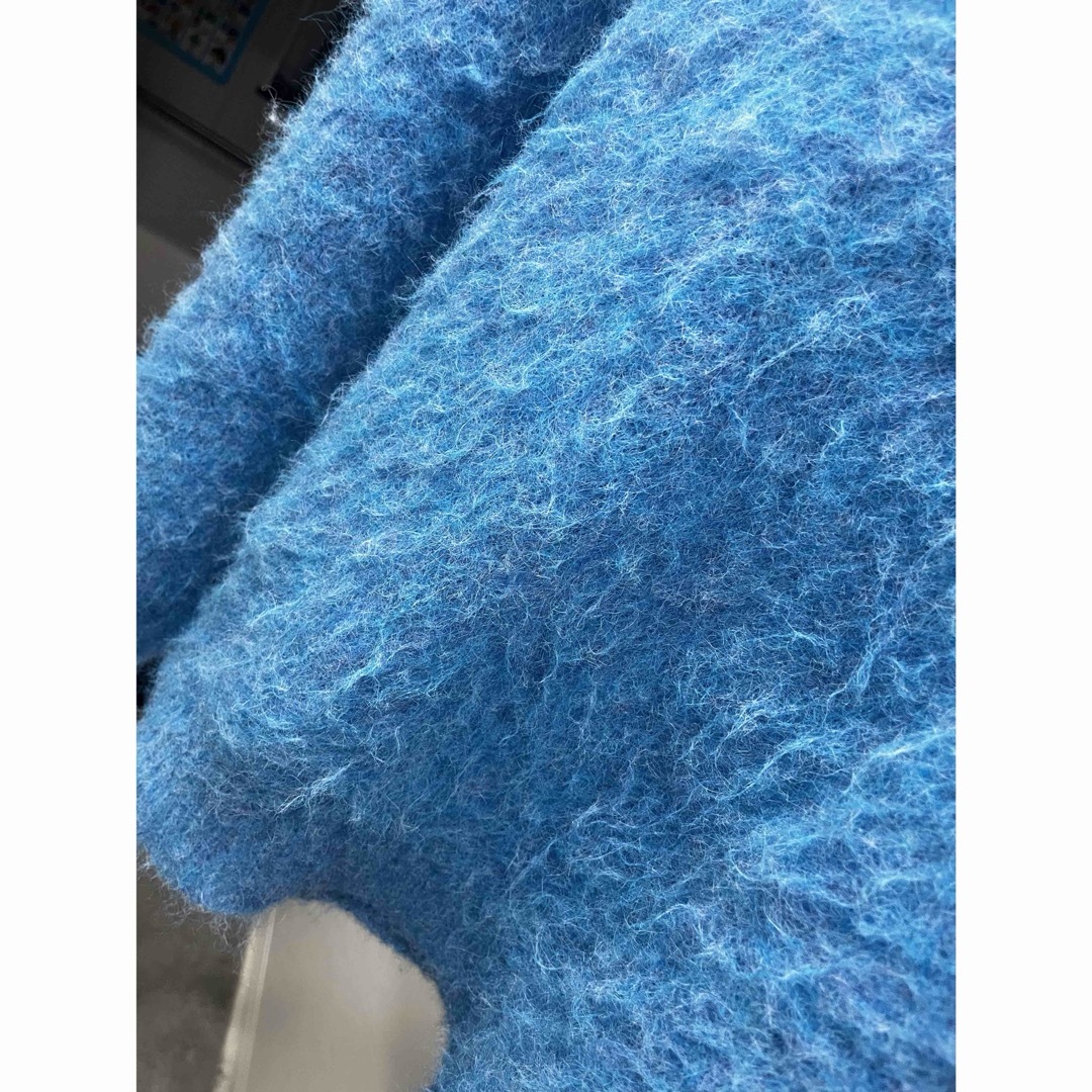 オーバーサイズシャギーニットMブルー美品 レディースのトップス(ニット/セーター)の商品写真