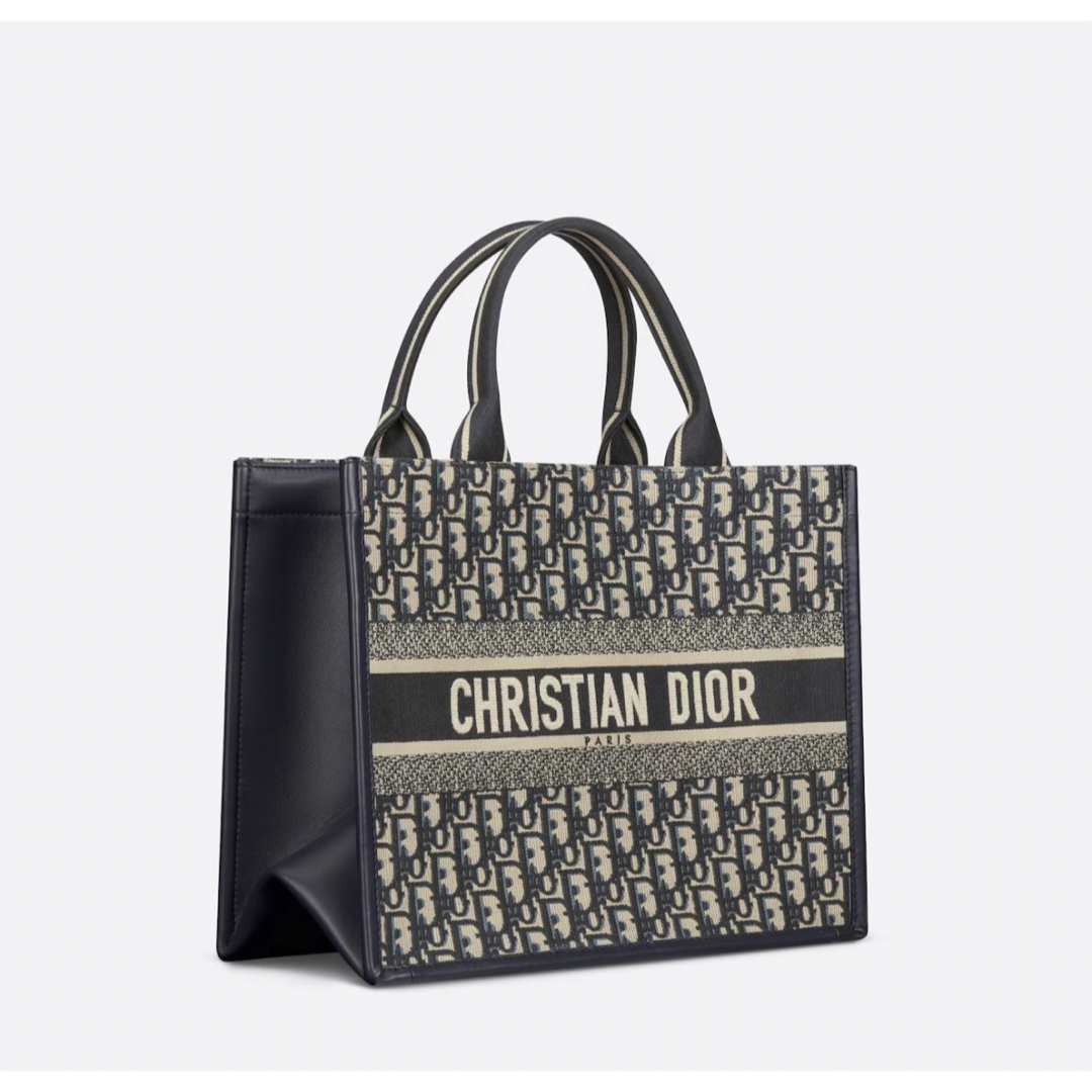 Christian Dior(クリスチャンディオール)の新品 定価以下 DIOR BOOK TOTE ミディアムバッグ オブリーク レディースのバッグ(トートバッグ)の商品写真