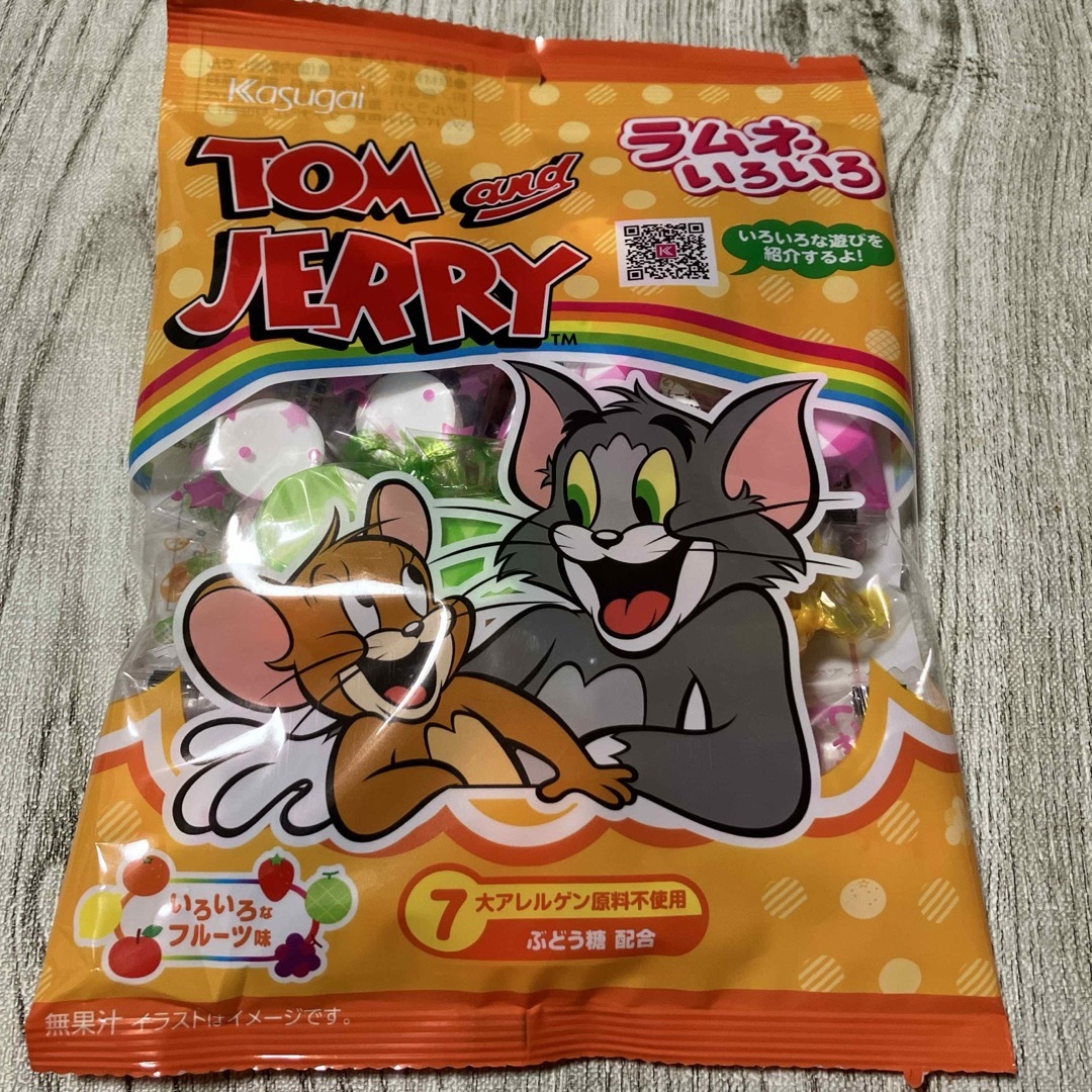 春日井製菓(カスガイセイカ)のトムとジェリー　ラムネ 食品/飲料/酒の食品(菓子/デザート)の商品写真