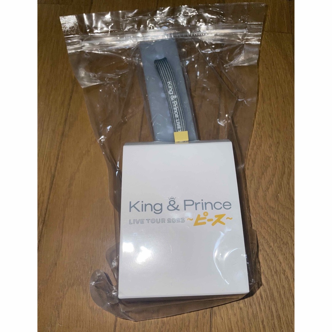 King & Prince(キングアンドプリンス)のKing&Prince  ピース ペンライト エンタメ/ホビーのタレントグッズ(アイドルグッズ)の商品写真