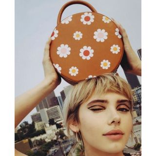 ロキエ(Lochie)のヴァルフェー Valfre お花ハンドバッグ キャメル itimi mare大阪(ハンドバッグ)