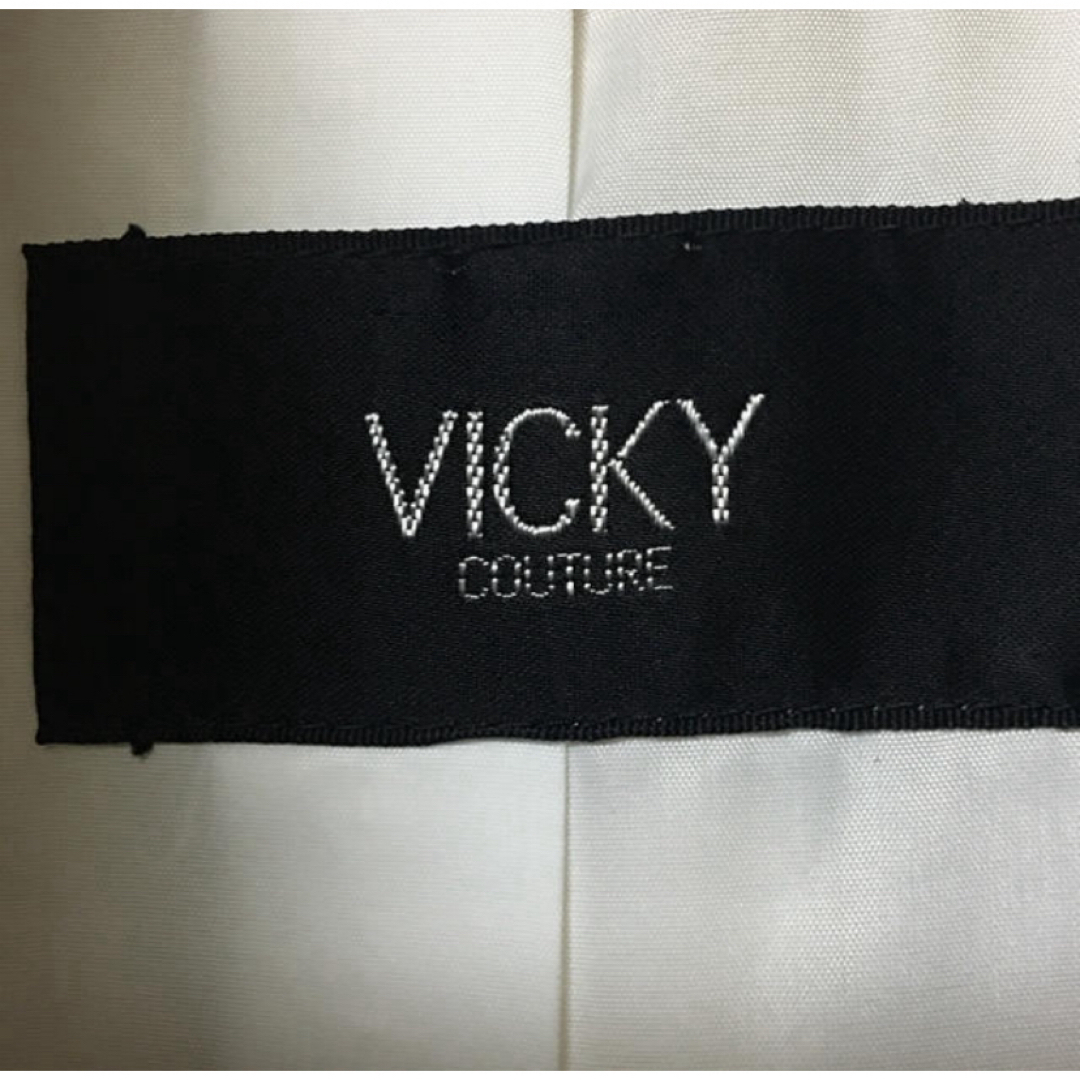 VICKY(ビッキー)のVICKYビッキー上品ファー付ロングコート値下げ人気ブランド綺麗めお上品美品 レディースのジャケット/アウター(ロングコート)の商品写真