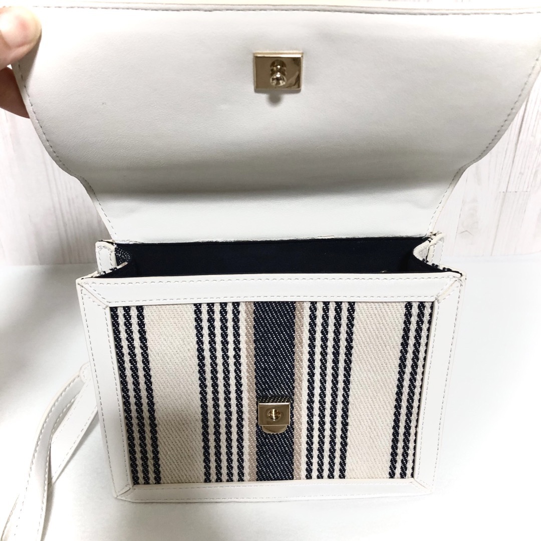 TOMMY HILFIGER(トミーヒルフィガー)のTOMMY HILFIGER トミーヒルフィガー ショルダーバッグ 斜めがけ レディースのバッグ(ショルダーバッグ)の商品写真