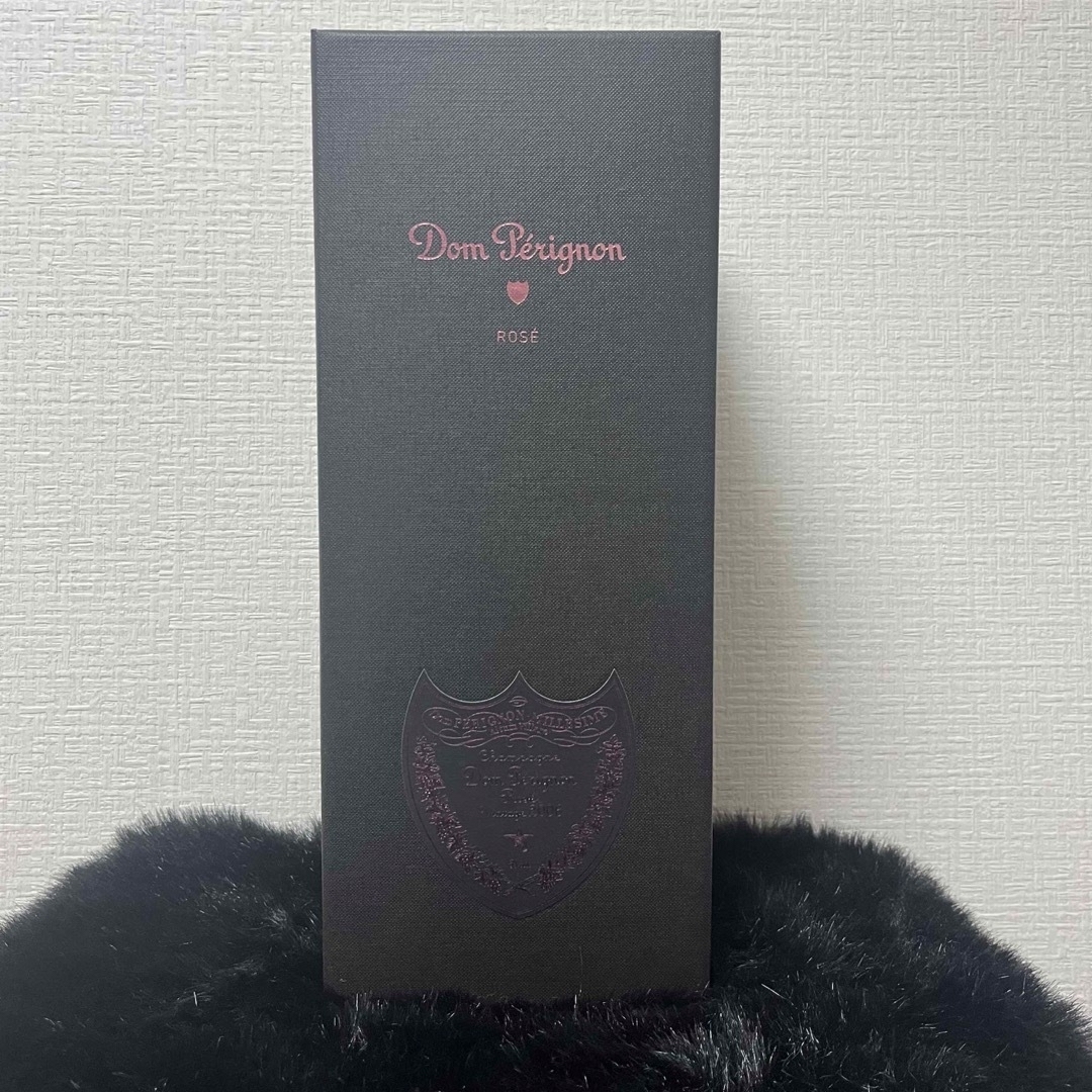 Dom Pérignon(ドンペリニヨン)のぽんちゃん様専用です　ピンク ビンテージ 2006 箱付き ヴィンテージカード有 食品/飲料/酒の酒(シャンパン/スパークリングワイン)の商品写真