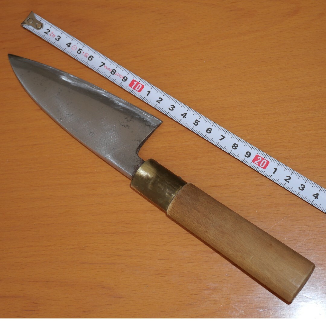 【中古】出刃包丁　刃渡り　約13cm 　プロ仕様　宗廣　 包丁 傷 スレ有 インテリア/住まい/日用品のキッチン/食器(調理道具/製菓道具)の商品写真