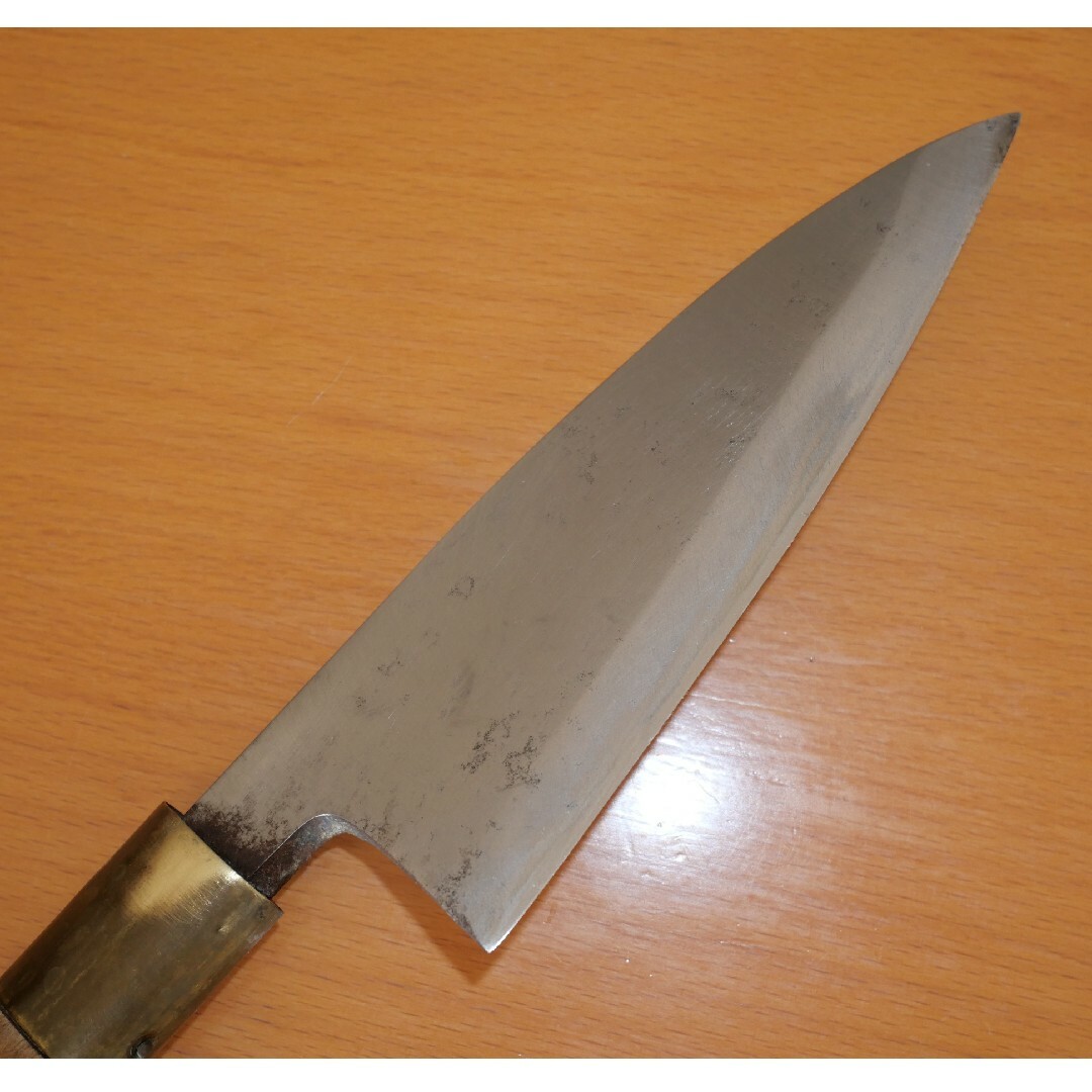 【中古】出刃包丁　刃渡り　約13cm 　プロ仕様　宗廣　 包丁 傷 スレ有 インテリア/住まい/日用品のキッチン/食器(調理道具/製菓道具)の商品写真