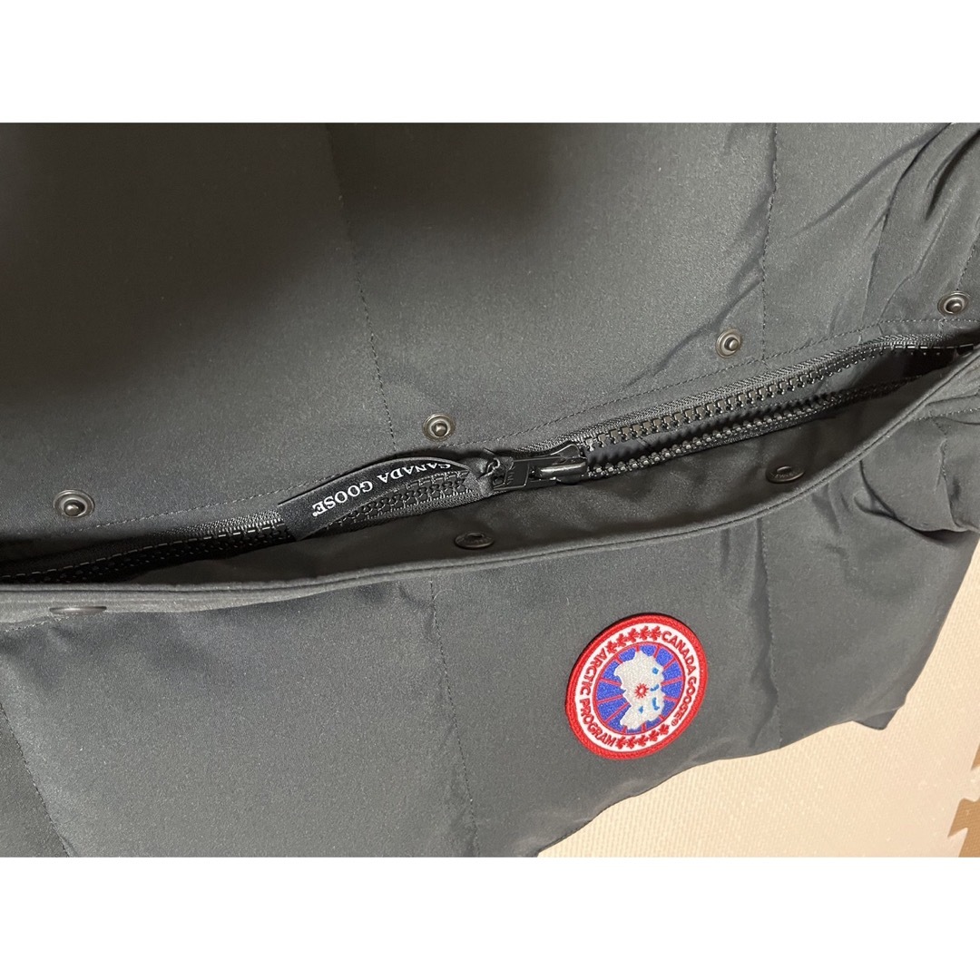 CANADA GOOSE(カナダグース)のカナダグース　ダウン　ベスト　4151M メンズのジャケット/アウター(ダウンベスト)の商品写真