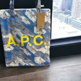 アーペーセー(A.P.C)の【新品未使用】A.P.C トートバッグM61442 IAA BLUE(トートバッグ)