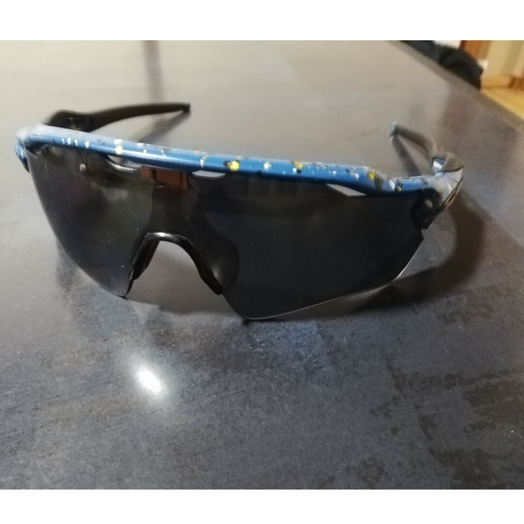 オークリー　oakley スプラッター メタリック　スポーツ　サングラスプリズム