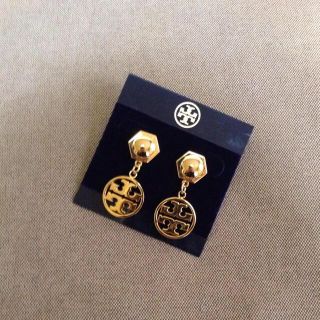 トリーバーチ(Tory Burch)のトリーバーチ☆ロゴピアス(ピアス)