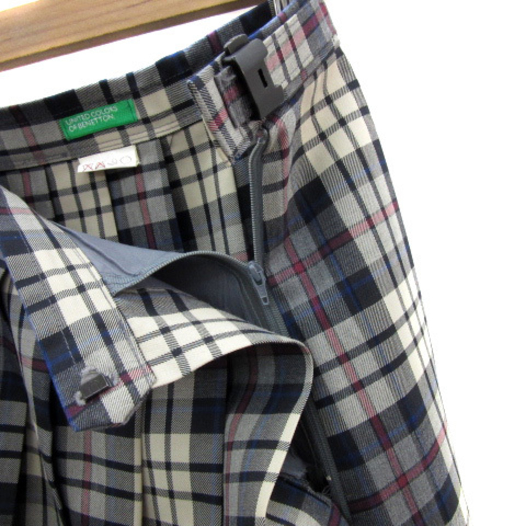 ユナイテッド・カラーズ・オブ・ベネトン プリーツスカート タータンチェック柄 レディースのスカート(ひざ丈スカート)の商品写真