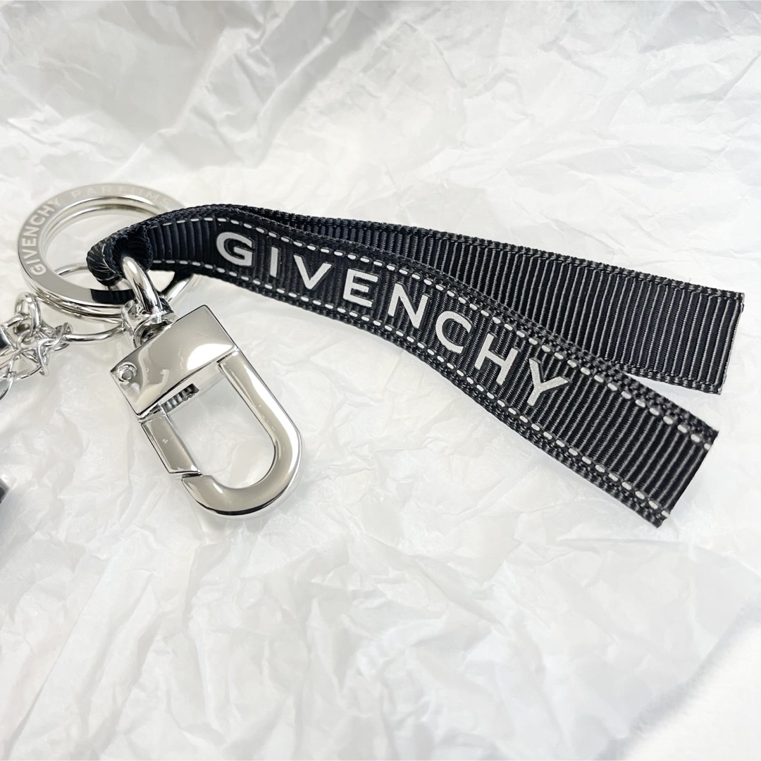 GIVENCHY(ジバンシィ)のGIVENCHY キーホルダー レディースのファッション小物(キーホルダー)の商品写真