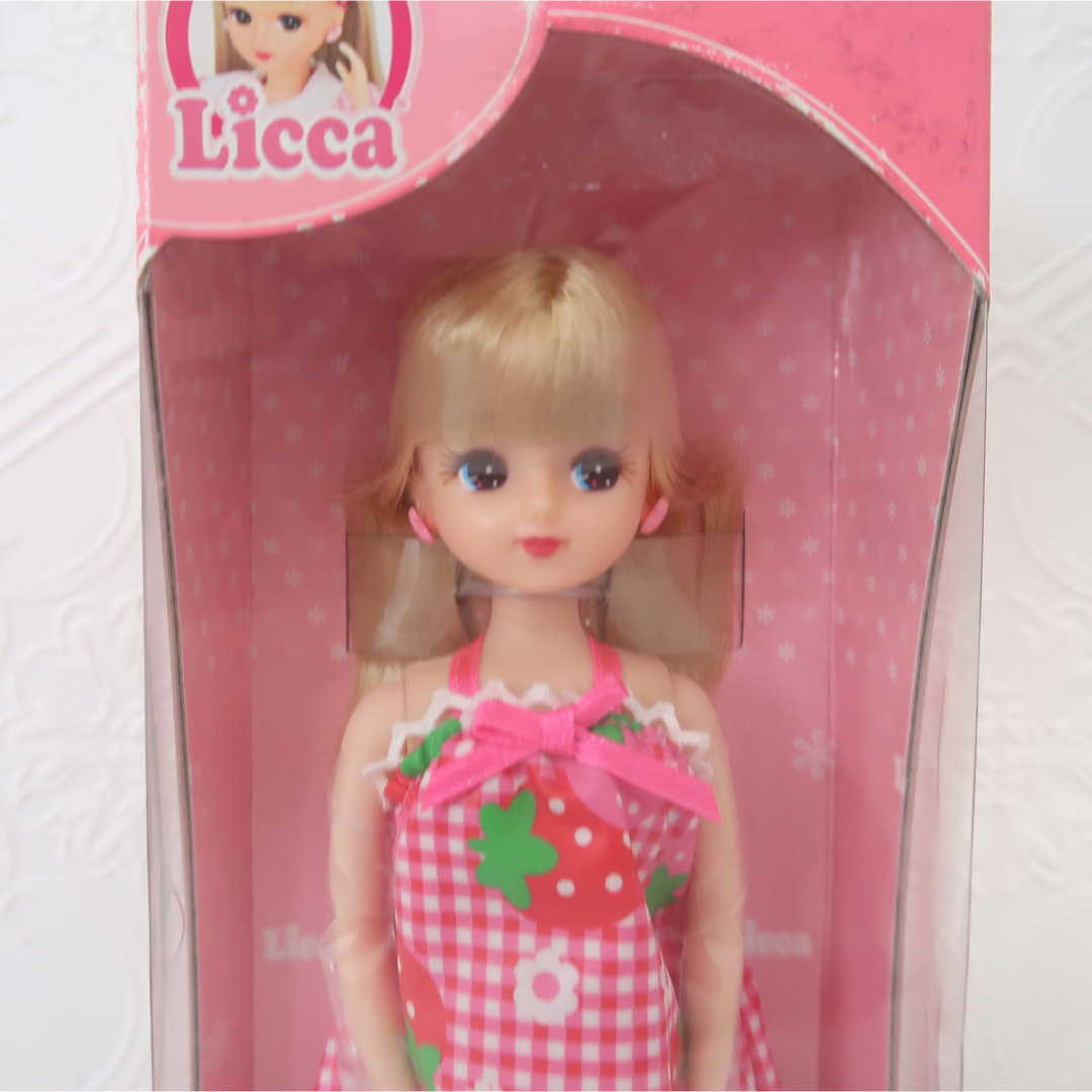 Takara Tomy - はじめましてリカちゃん タカラ いちごワンピース Takara Tomy - はじめましてリカちゃん タカラ いちごワンピース