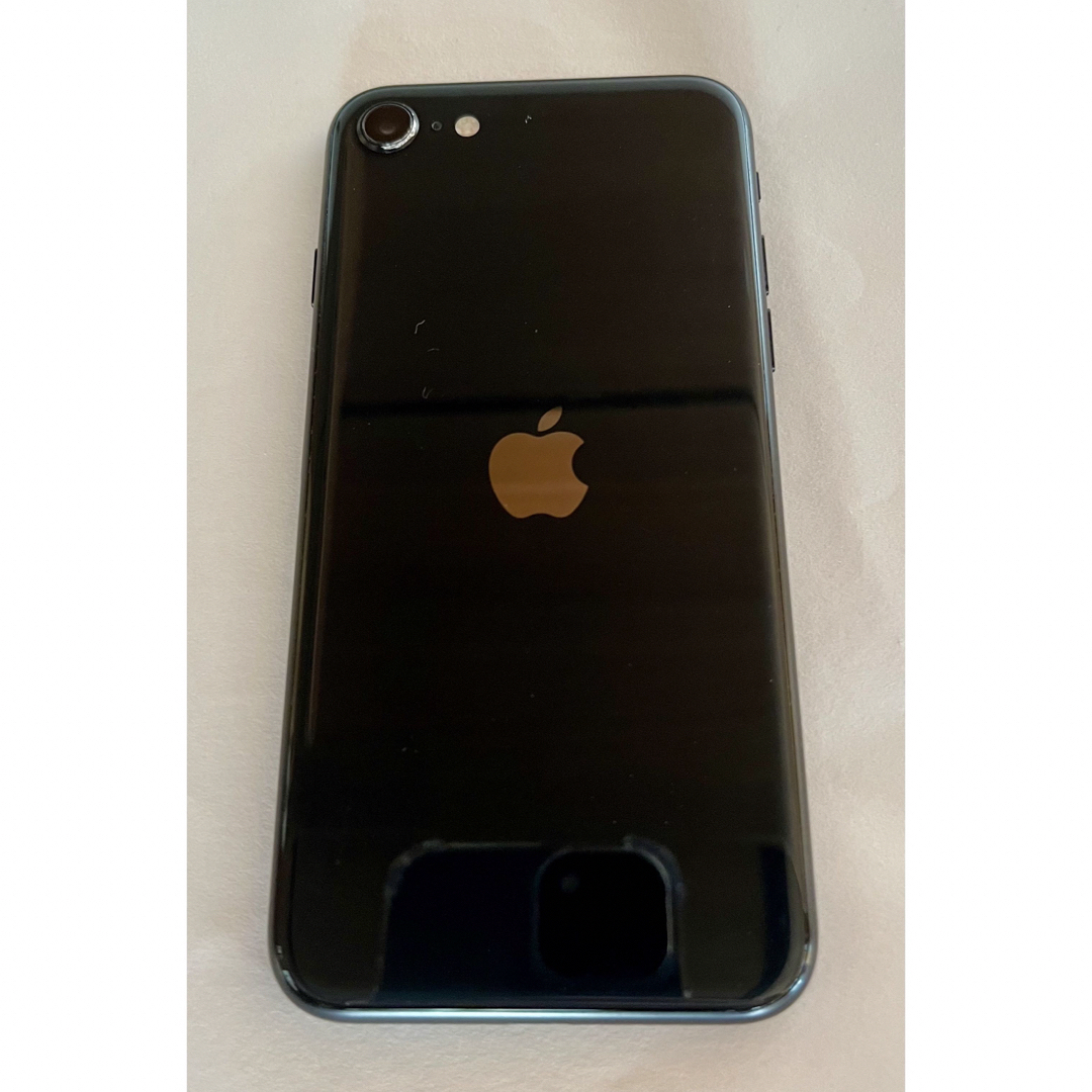 iPhone(アイフォーン)のiPhone SE 第2世代 64GB SIMフリー(ブラック) スマホ/家電/カメラのスマートフォン/携帯電話(スマートフォン本体)の商品写真