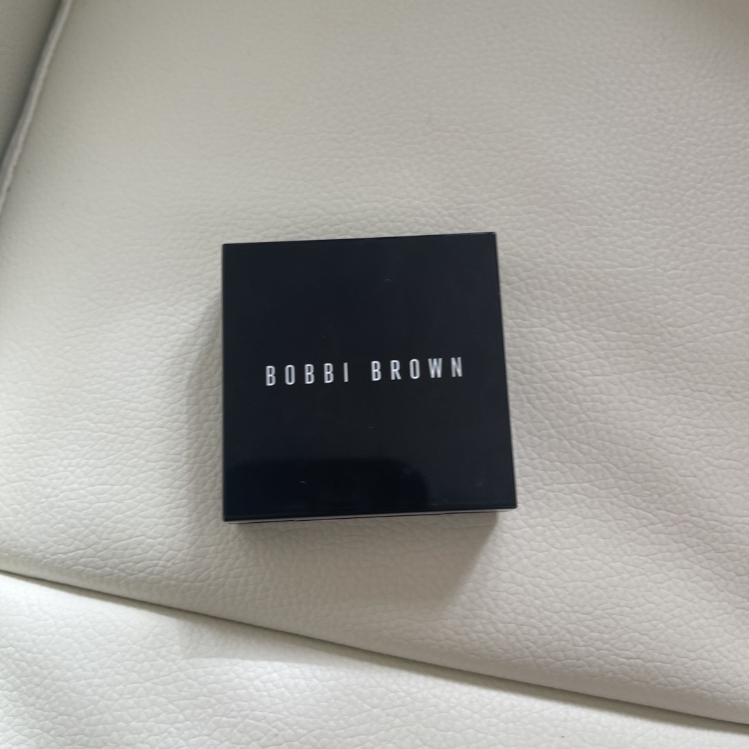 BOBBI BROWN(ボビイブラウン)のBobby Brown ハイライト コスメ/美容のベースメイク/化粧品(フェイスパウダー)の商品写真