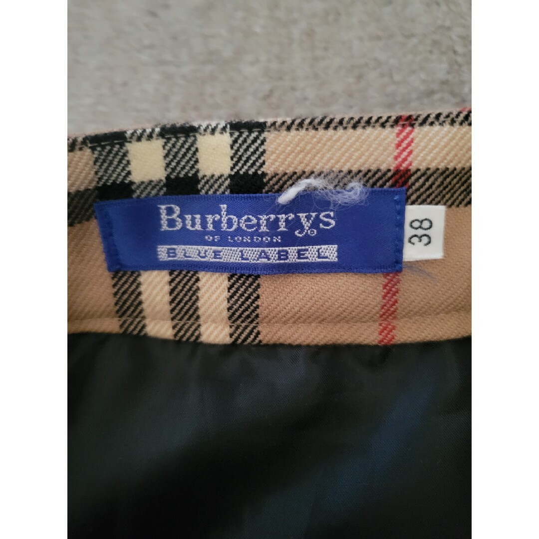 BURBERRY BLUE LABEL(バーバリーブルーレーベル)のバーバリーブルーレーベル　スカート　38 レディースのスカート(ひざ丈スカート)の商品写真