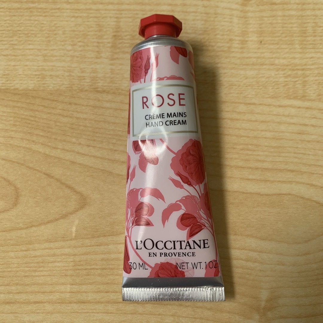 L'OCCITANE(ロクシタン)のロクシタン　ハンドクリーム　30ml  ローズ　未使用品 コスメ/美容のボディケア(ハンドクリーム)の商品写真