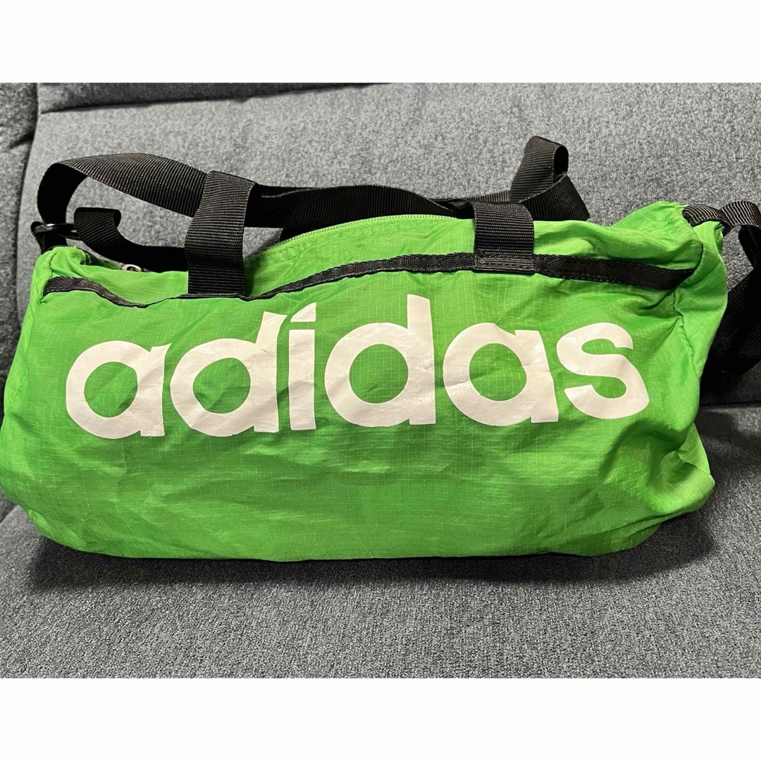 adidas(アディダス)のアディダス　ショルダーバッグ メンズのバッグ(ショルダーバッグ)の商品写真