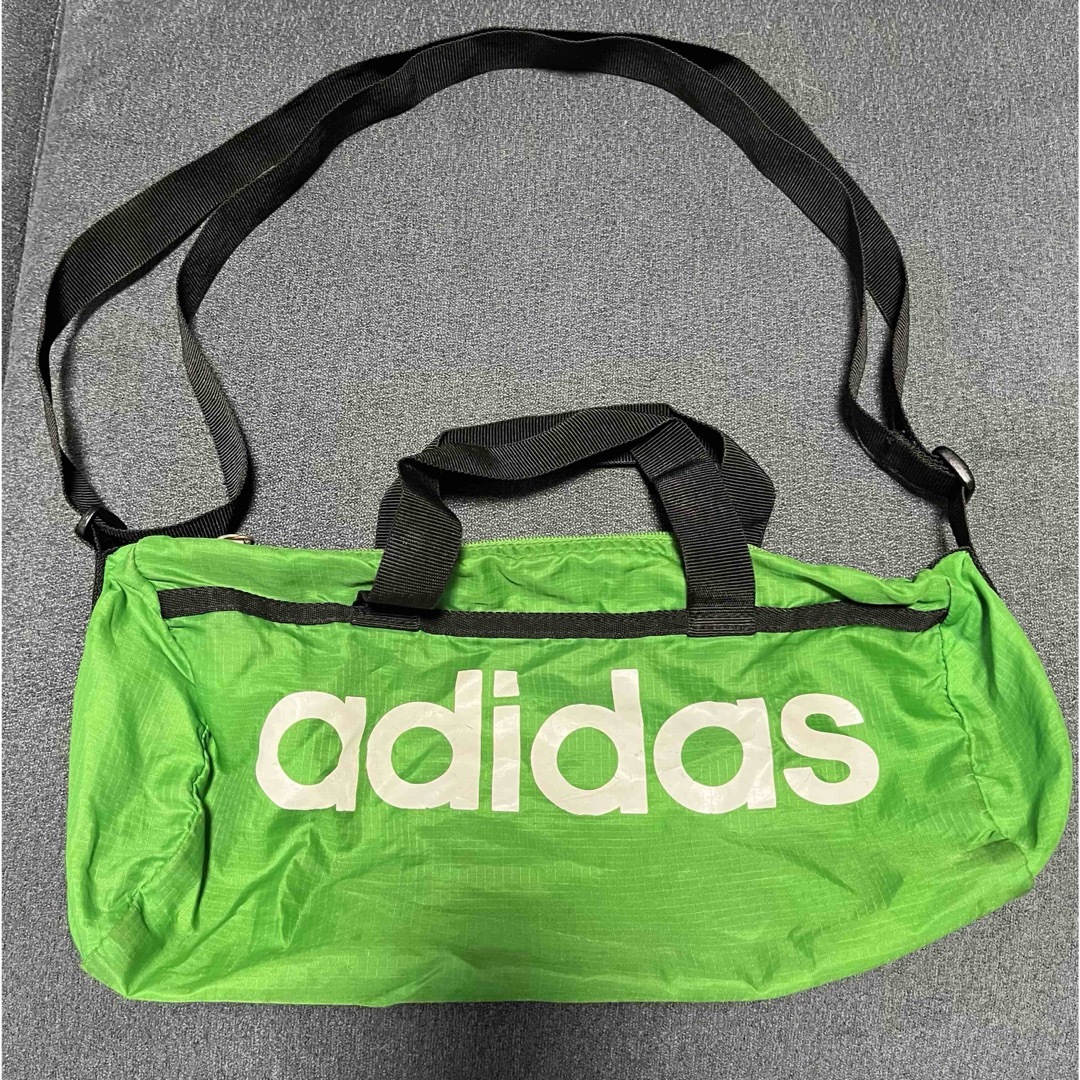 adidas(アディダス)のアディダス　ショルダーバッグ メンズのバッグ(ショルダーバッグ)の商品写真