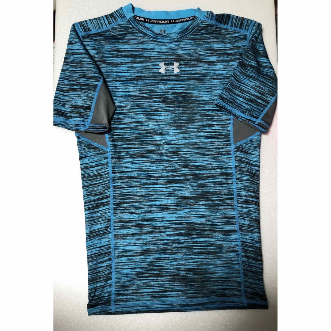 UNDER ARMOUR(アンダーアーマー)の新品未使用　　アンダーアーマー素敵なブルートレーニングウェアTシャツSMサイズ スポーツ/アウトドアのトレーニング/エクササイズ(トレーニング用品)の商品写真