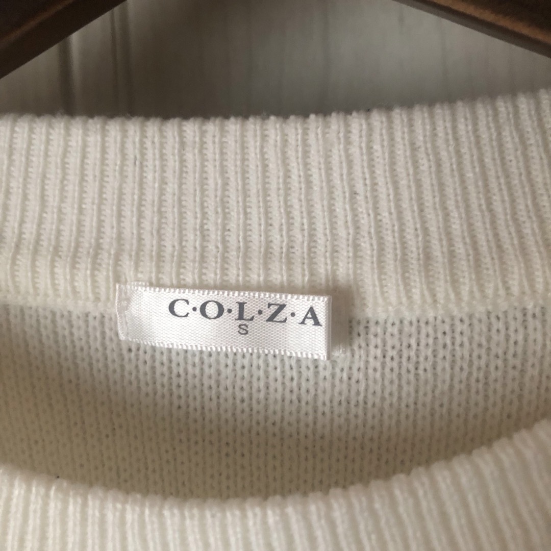 COLZA(コルザ)のc.o.l.z.a  ロゴ入り　白のニット メンズのトップス(ニット/セーター)の商品写真