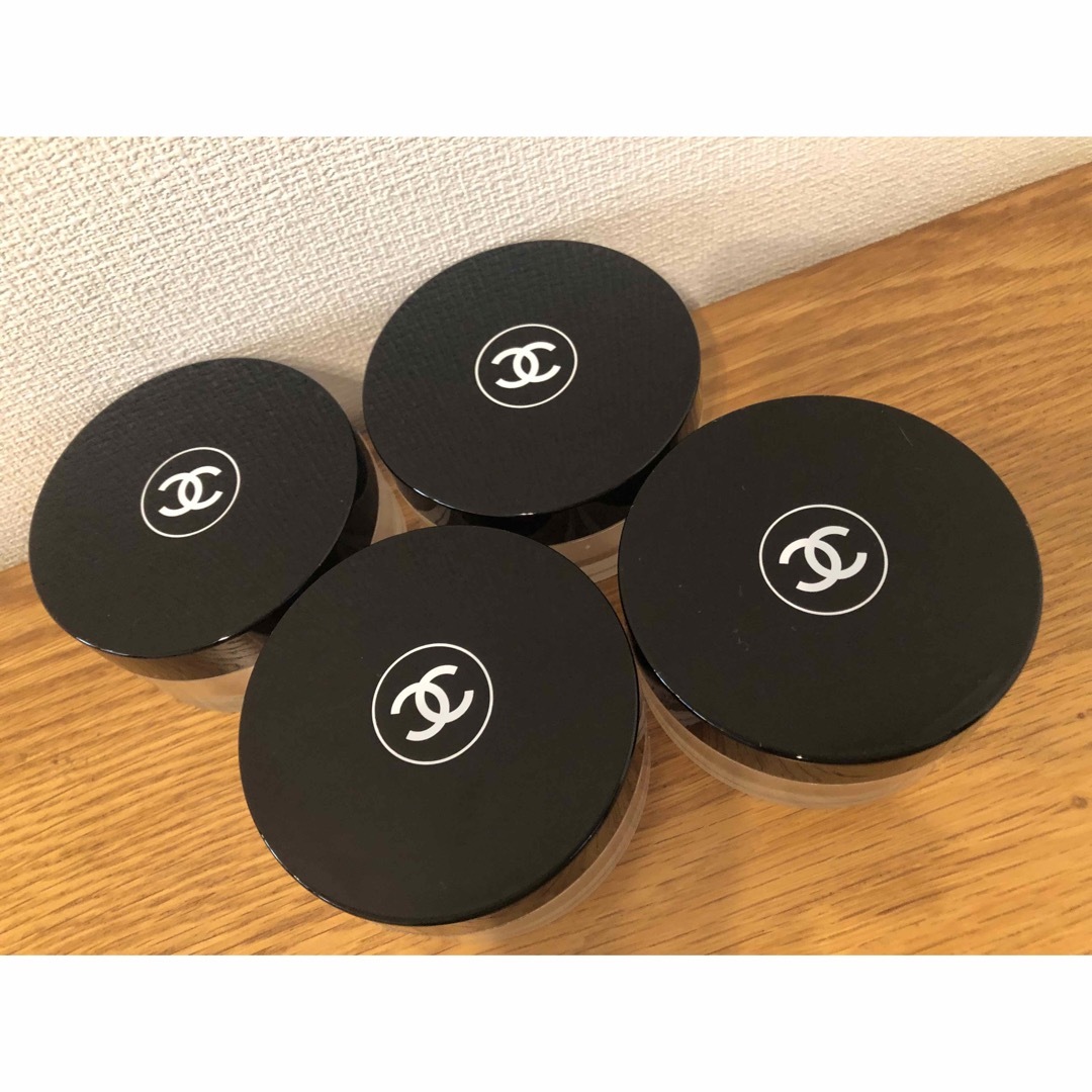 CHANEL(シャネル)のCHANEL フェイスパウダー　容器　空　空き容器　4点　4つ　まとめ売り コスメ/美容のメイク道具/ケアグッズ(ボトル・ケース・携帯小物)の商品写真