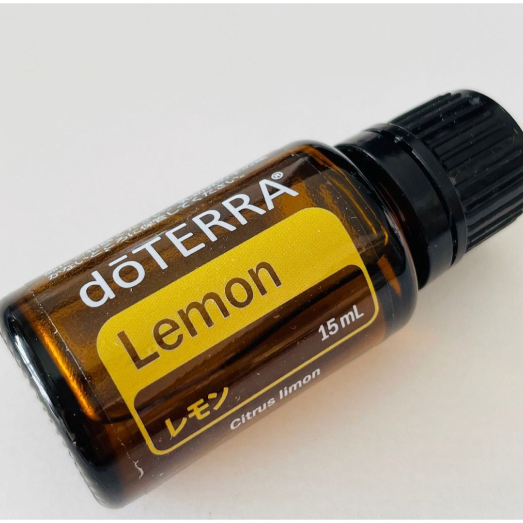 doTERRA(ドテラ)の正規　新品未開封　レモン　doTERRA ドテラ　15ml エッセンシャルオイル コスメ/美容のリラクゼーション(エッセンシャルオイル（精油）)の商品写真