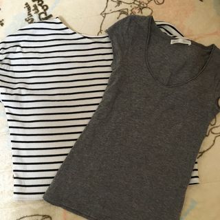 ザラ(ZARA)のボーダー　グレー　トップス♡(Tシャツ(半袖/袖なし))