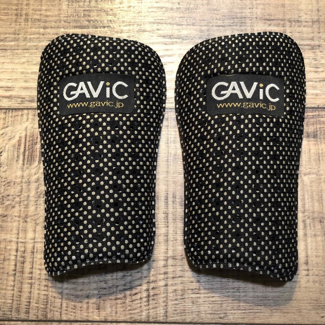 GAViC(ガビック)のGAVIC サッカー　すね当て　脛当て スポーツ/アウトドアのサッカー/フットサル(その他)の商品写真