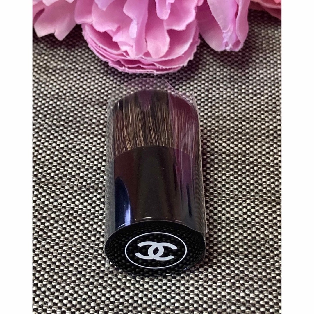 CHANEL(シャネル)の新品 特別限定品❗️シャネル レーヴ ドゥ カメリア フェイスパウダー ★完売品 コスメ/美容のベースメイク/化粧品(フェイスパウダー)の商品写真