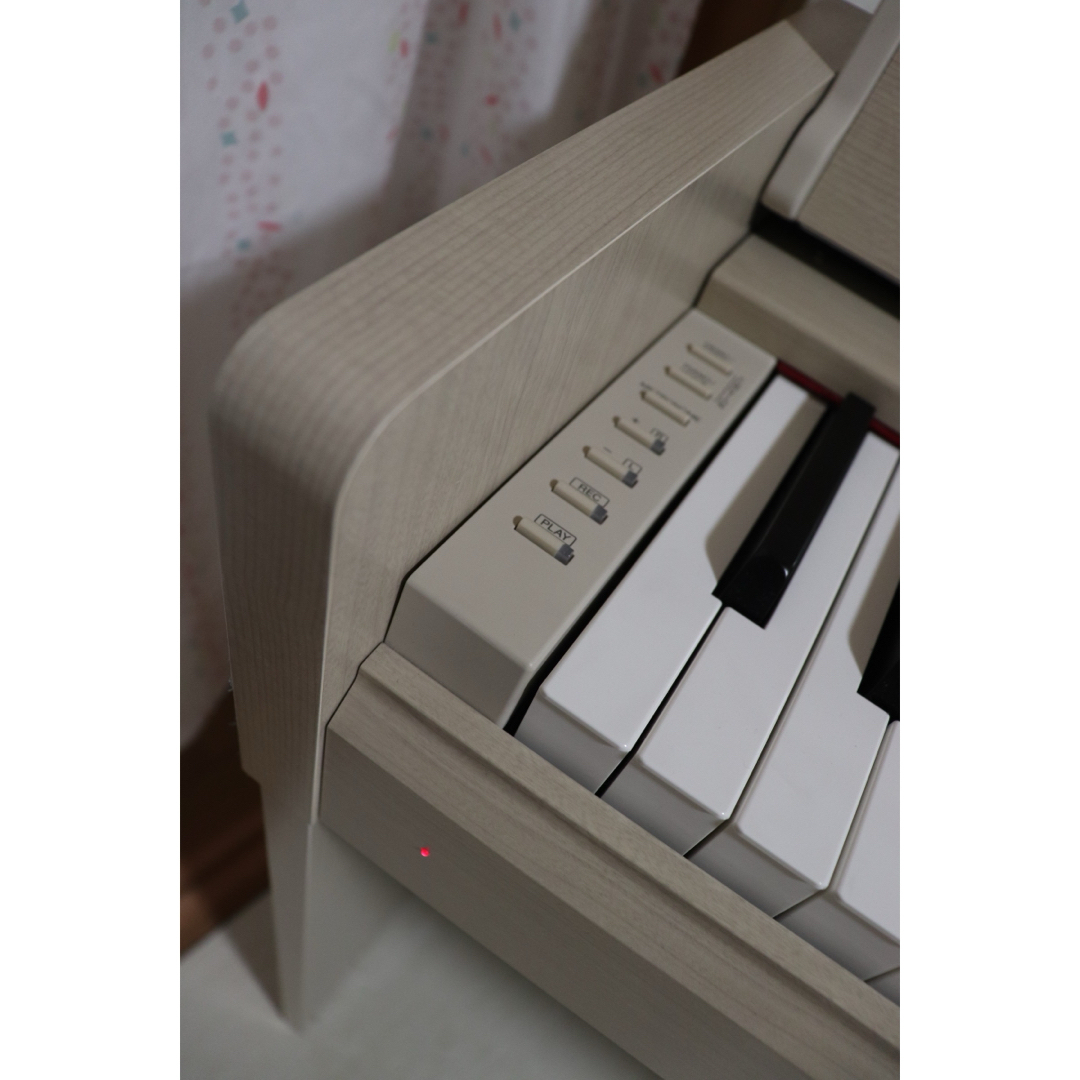 ヤマハ(ヤマハ)のYAMAHA  ヤマハ　アリウス　電子ピアノYDP-S34 WH  2018年製 楽器の鍵盤楽器(電子ピアノ)の商品写真