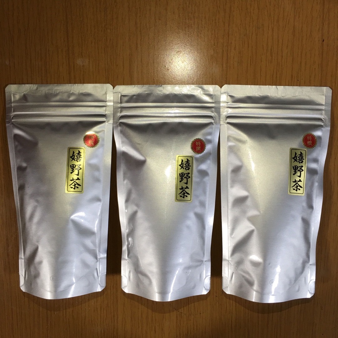 特選 嬉野茶 200g & 特選 八女茶 200g & 特選 知覧茶 200g 食品/飲料/酒の飲料(茶)の商品写真