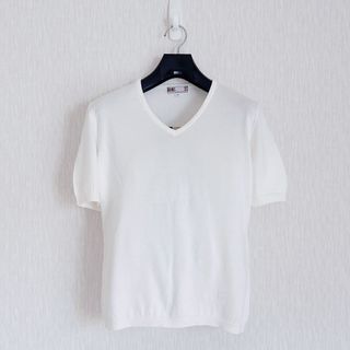 ダックス(DAKS)のDAKS     白ニット（未使用品）(カットソー(半袖/袖なし))