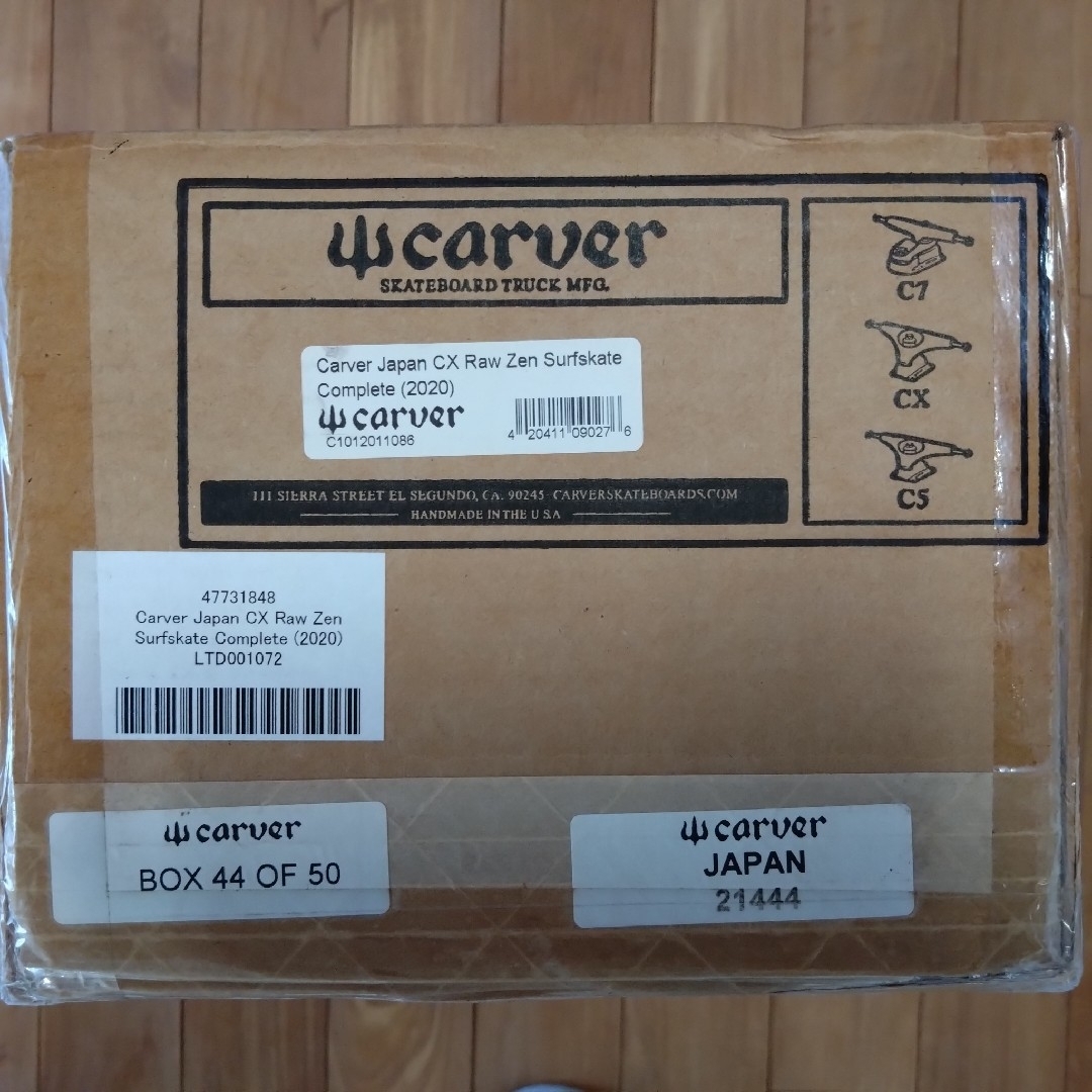 Carver Japan limited 32” ZEN completeスケートボード