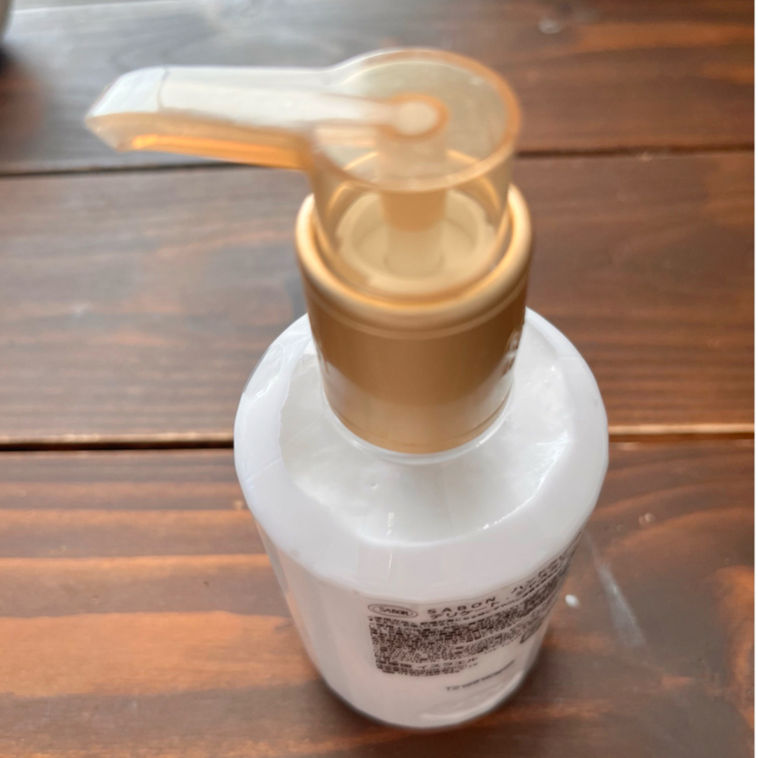 SABON(サボン)のサボン ハンドクリーム ボトル デリケートジャスミン 200ml ポンプ コスメ/美容のボディケア(ハンドクリーム)の商品写真