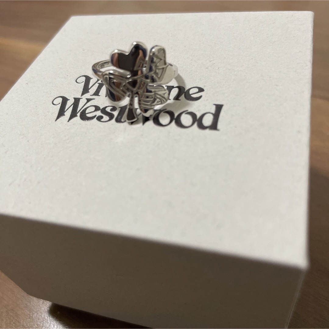 アクセサリーVivienne  Westwood クローバー　リング