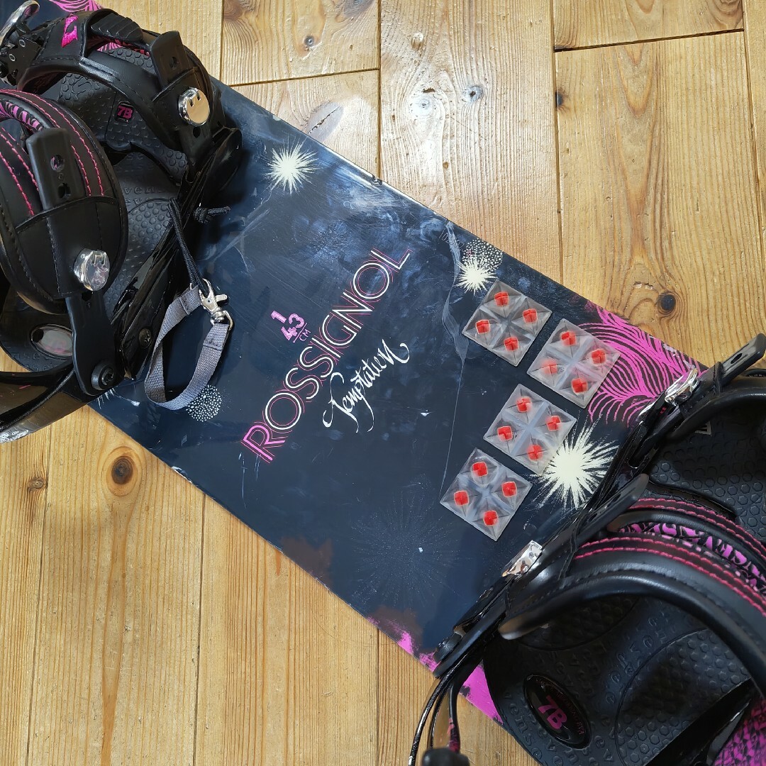 ROSSIGNOL(ロシニョール)のスノーボード　143 ロシニョール　ビンディング　レディース　セット　子供 スポーツ/アウトドアのスノーボード(ボード)の商品写真