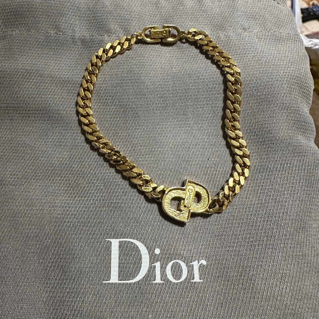 Christian Dior(クリスチャンディオール)のChristianDior ブレスレット アクセサリー CDロゴ レディースのアクセサリー(ブレスレット/バングル)の商品写真