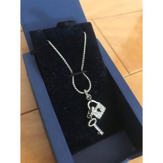 スワロフスキー(SWAROVSKI)の未使用 SWAROVSKI スワロフスキー ネックレス キー ロック アクセ(ネックレス)