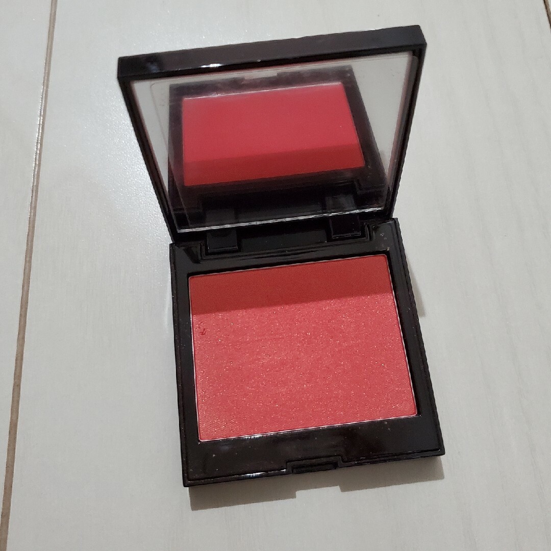 laura mercier(ローラメルシエ)のlaura mercier ブラッシュカラーインフュージョン10 コスメ/美容のベースメイク/化粧品(チーク)の商品写真