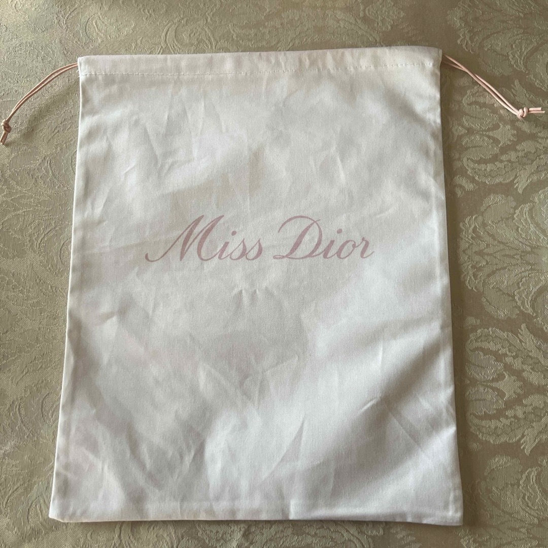 Christian Dior(クリスチャンディオール)のディオール 巾着 2024 ポップアップ ノベルティ ピンク 新品未使用 エンタメ/ホビーのコレクション(ノベルティグッズ)の商品写真