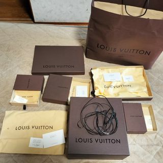 ルイヴィトン(LOUIS VUITTON)のLOUISVUITTON 箱 ショップ袋 ルイヴィトン ショップカード等紙類なし(ショップ袋)