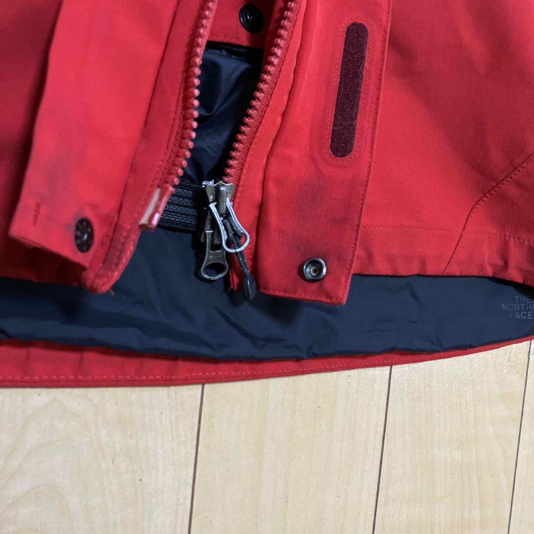 THE NORTH FACE(ザノースフェイス)のノースフェイス　THE NORTH FACE マウンテンパーカー　赤　Sサイズ メンズのジャケット/アウター(マウンテンパーカー)の商品写真