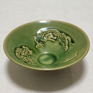 美品 中国古磁 磁州窯 緑釉 陽刻 双龍紋 鬥笠碗 茶碗 激安(陶芸)