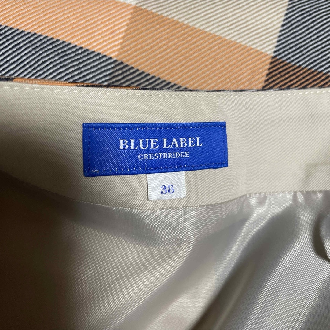 BLUE LABEL CRESTBRIDGE(ブルーレーベルクレストブリッジ)のBlue label CRESTBRIDGE オレンジ　ネイビー　ベージュ レディースのワンピース(ひざ丈ワンピース)の商品写真