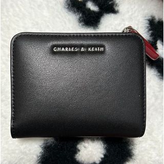 チャールズアンドキース(Charles and Keith)の美品✨　CHARLES & KEITH ミニトップジップ スモールウォレット(財布)