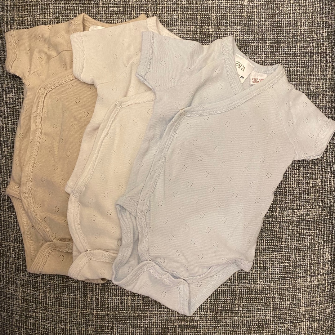 ZARA(ザラ)のZARA ベビー肌着（3枚セット） キッズ/ベビー/マタニティのベビー服(~85cm)(肌着/下着)の商品写真